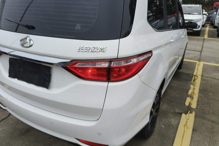 Used CHANGAN KAICHENG Oushang A600 2016 1.5L Manual Luxury 7-Seater Right Rear Taillight