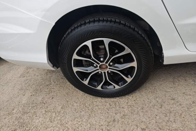 Used CHANGAN KAICHENG Oushang A600 2016 1.5L Manual Luxury 7-Seater Right Rear Wheel Hub