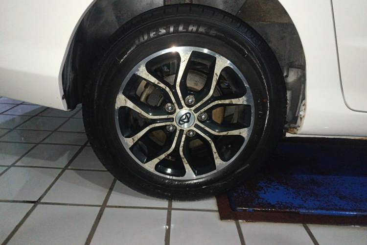 Used CHANGAN KAICHENG Oushang A600 2016 1.5L Manual Luxury 7-Seater Right Rear Wheel Hub