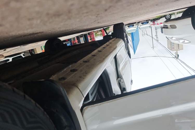 Used CHANGAN KAICHENG Oushang A600 2016 1.5L Manual Luxury 7-Seater Right Side Sill