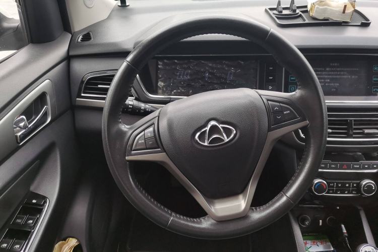 Used CHANGAN KAICHENG Oushang A600 2016 1.5L Manual Luxury 7-Seater Steering Wheel