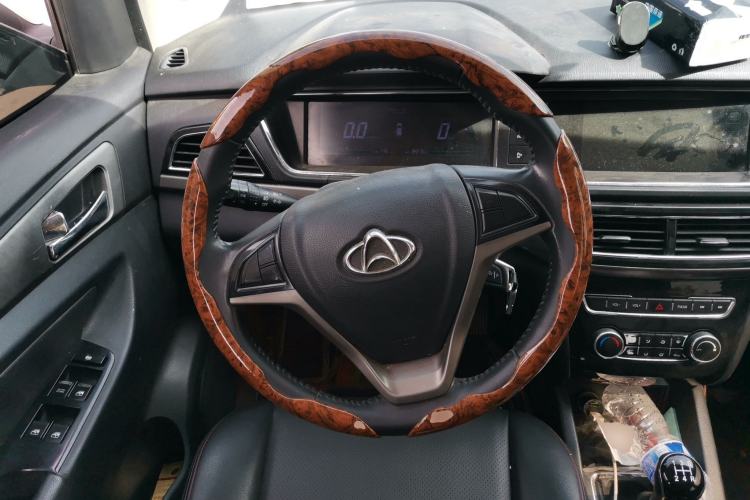Used CHANGAN KAICHENG Oushang A600 2016 1.5L Manual Luxury 7-Seater Steering Wheel