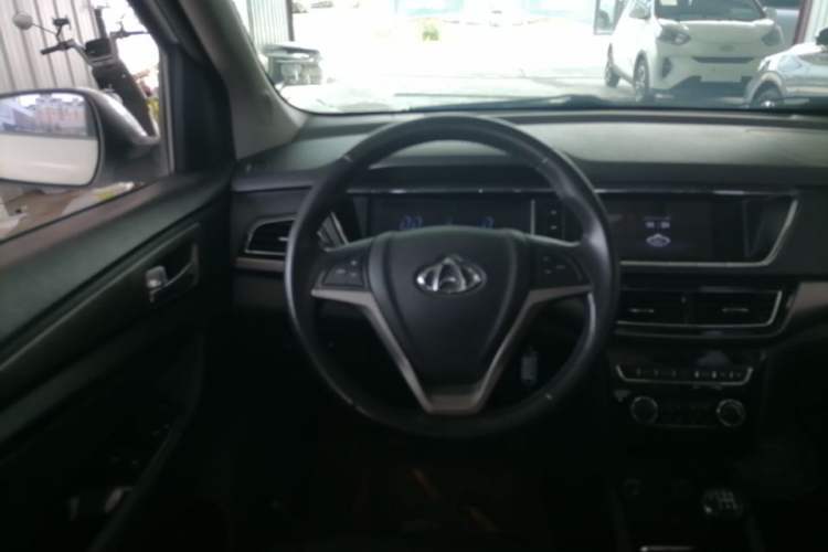 Used CHANGAN KAICHENG Oushang A600 2016 1.5L Manual Luxury 7-Seater Steering Wheel