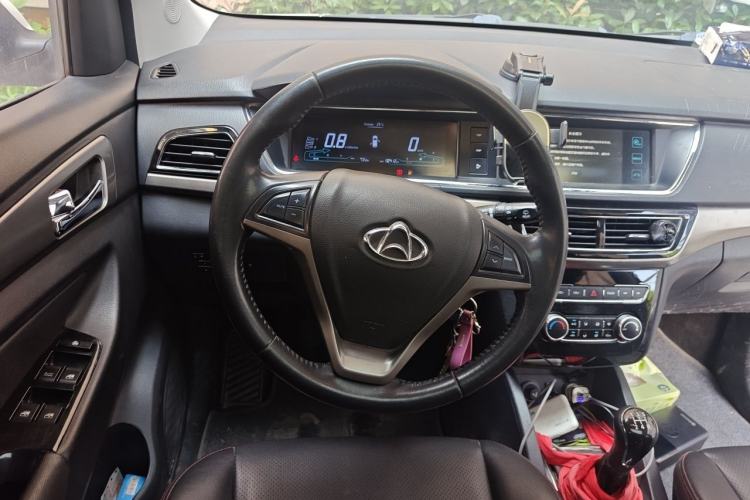Used CHANGAN KAICHENG Oushang A600 2016 1.5L Manual Luxury 7-Seater Steering Wheel