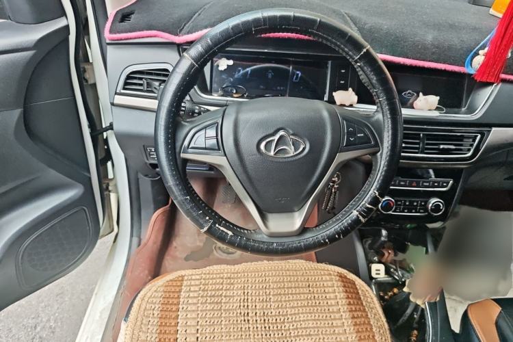 Used CHANGAN KAICHENG Oushang A600 2016 1.5L Manual Luxury 7-Seater Steering Wheel