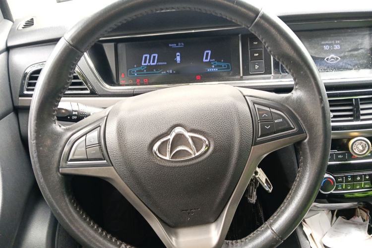 Used CHANGAN KAICHENG Oushang A600 2016 1.5L Manual Luxury 7-Seater Steering Wheel