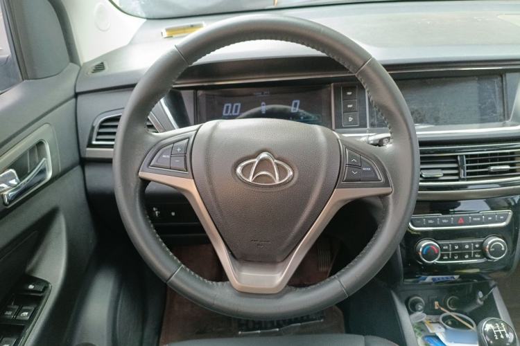 Used CHANGAN KAICHENG Oushang A600 2016 1.5L Manual Luxury 7-Seater Steering Wheel