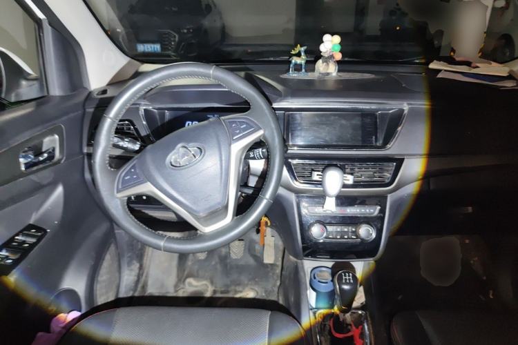Used CHANGAN KAICHENG Oushang A600 2016 1.5L Manual Luxury 7-Seater Steering Wheel