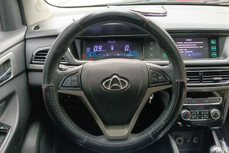 Used CHANGAN KAICHENG Oushang A600 2016 1.5L Manual Luxury 7-Seater Steering Wheel