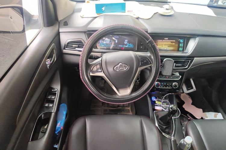 Used CHANGAN KAICHENG Oushang A600 2016 1.5L Manual Luxury 7-Seater Steering Wheel