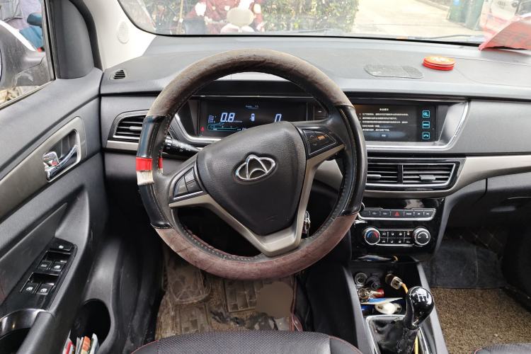 Used CHANGAN KAICHENG Oushang A600 2016 1.5L Manual Luxury 7-Seater Steering Wheel