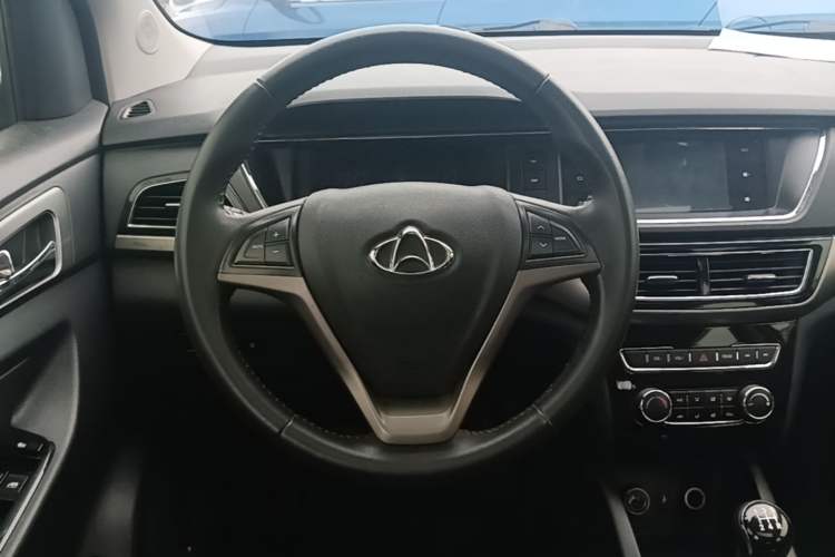 Used CHANGAN KAICHENG Oushang A600 2016 1.5L Manual Luxury 7-Seater Steering Wheel