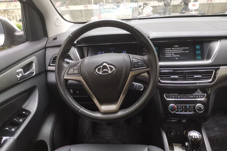 Used CHANGAN KAICHENG Oushang A600 2016 1.5L Manual Luxury 7-Seater Steering Wheel