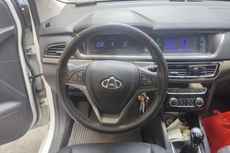 Used CHANGAN KAICHENG Oushang A600 2016 1.5L Manual Luxury 7-Seater Steering Wheel