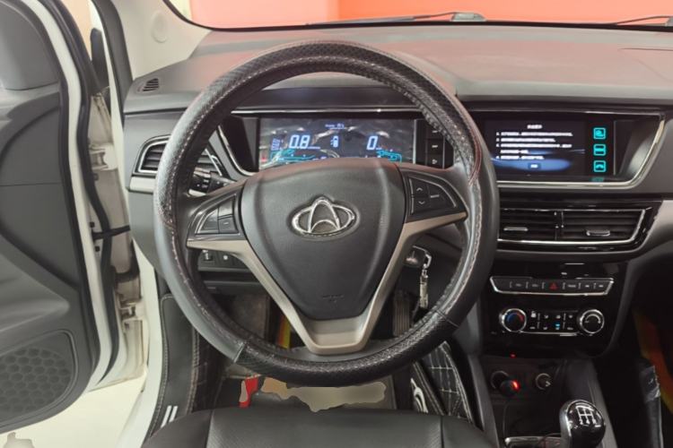 Used CHANGAN KAICHENG Oushang A600 2016 1.5L Manual Luxury 7-Seater Steering Wheel