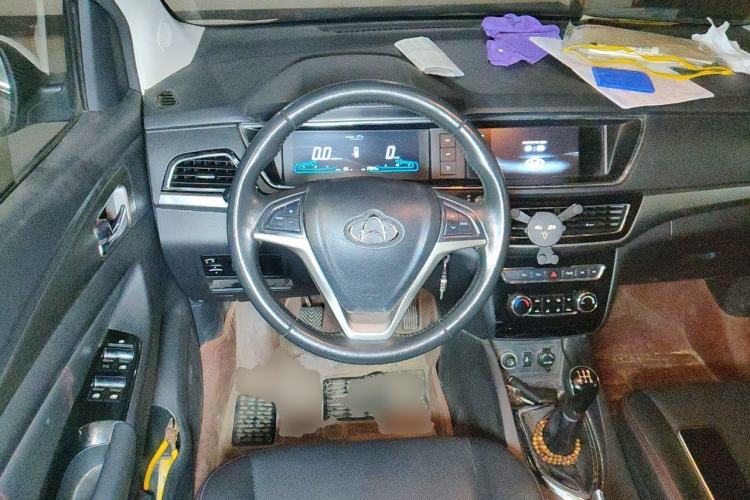 Used CHANGAN KAICHENG Oushang A600 2016 1.5L Manual Luxury 7-Seater Steering Wheel