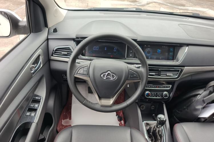 Used CHANGAN KAICHENG Oushang A600 2016 1.5L Manual Luxury 7-Seater Steering Wheel