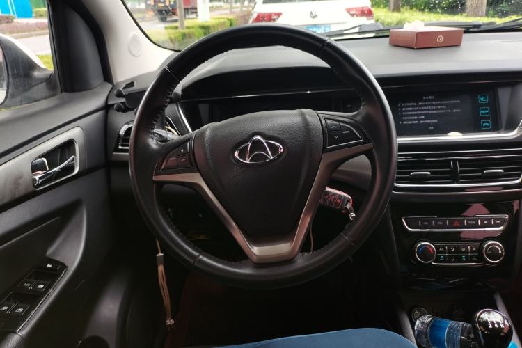 Used CHANGAN KAICHENG Oushang A600 2016 1.5L Manual Luxury 7-Seater Steering Wheel