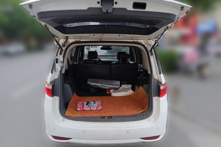 Used CHANGAN KAICHENG Oushang A600 2016 1.5L Manual Luxury 7-Seater Trunk