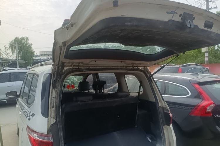 Used CHANGAN KAICHENG Oushang A600 2016 1.5L Manual Luxury 7-Seater Trunk
