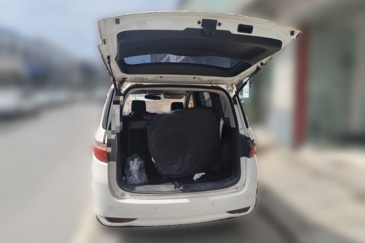 Used CHANGAN KAICHENG Oushang A600 2016 1.5L Manual Luxury 7-Seater Trunk