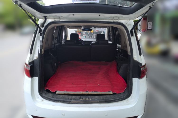 Used CHANGAN KAICHENG Oushang A600 2016 1.5L Manual Luxury 7-Seater Trunk
