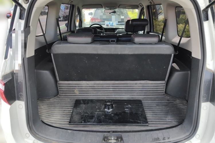 Used CHANGAN KAICHENG Oushang A600 2016 1.5L Manual Elite 7-Seater Trunk
