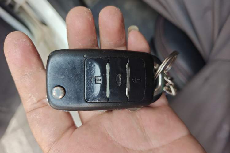 Used CHANGAN KAICHENG Oushang A600 2016 1.5L Manual Luxury 7-Seater Vehicle Key