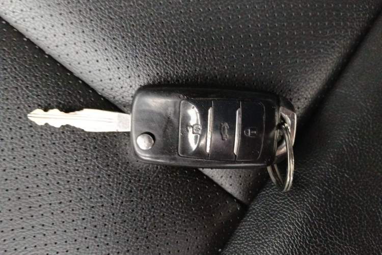Used CHANGAN KAICHENG Oushang A600 2016 1.5L Manual Luxury 7-Seater Vehicle Key
