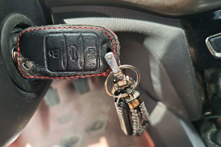 Used CHANGAN KAICHENG Oushang A600 2016 1.5L Manual Luxury 7-Seater Vehicle Key