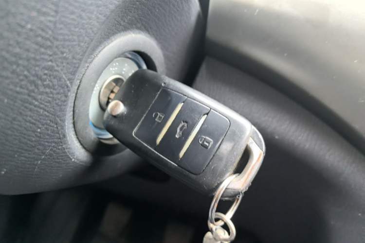 Used CHANGAN KAICHENG Oushang A600 2016 1.5L Manual Luxury 7-Seater Vehicle Key