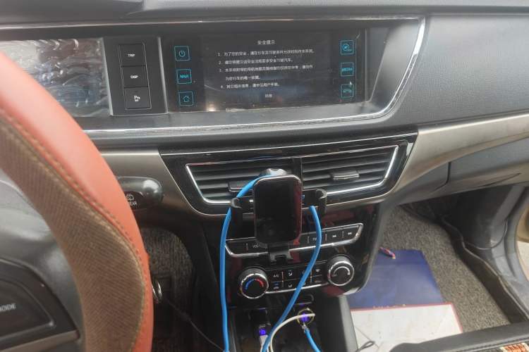Used CHANGAN KAICHENG Oushang A600 2016 1.5L Manual Luxury 7-Seater Audio And AC Panel