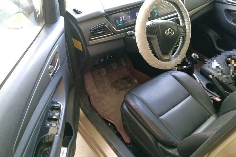 Used CHANGAN KAICHENG Oushang A600 2016 1.5L Manual Luxury 7-Seater Driver Seat