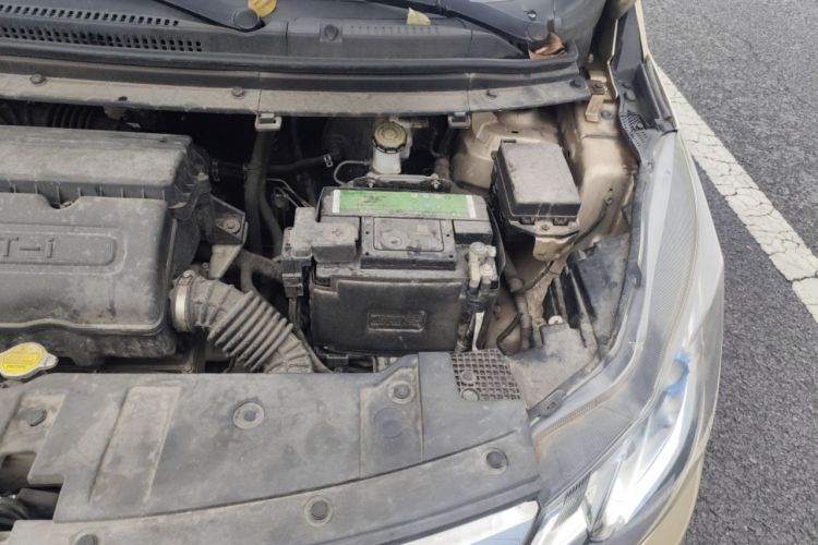 Used CHANGAN KAICHENG Oushang A600 2016 1.5L Manual Luxury 7-Seater Engine Bay Left