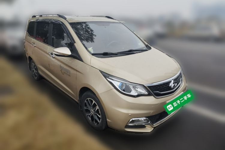 Used CHANGAN KAICHENG Oushang A600 2016 1.5L Manual Luxury 7-Seater Front Right 45 Deg