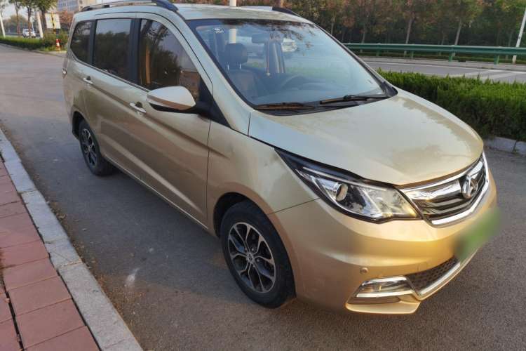 Used CHANGAN KAICHENG Oushang A600 2016 1.5L Manual Luxury 7-Seater Front Right 45 Deg