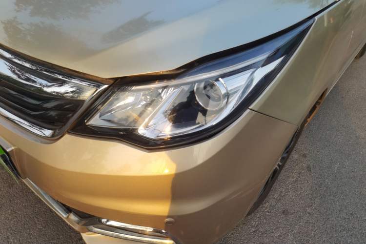 Used CHANGAN KAICHENG Oushang A600 2016 1.5L Manual Luxury 7-Seater Left Front Headlight