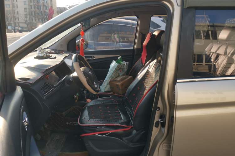 Used CHANGAN KAICHENG Oushang A600 2016 1.5L Manual Luxury 7-Seater Left Front Seat