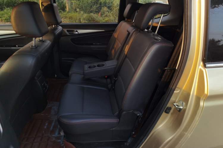Used CHANGAN KAICHENG Oushang A600 2016 1.5L Manual Luxury 7-Seater Left Rear Seat