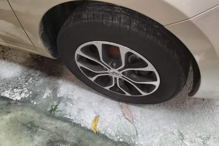 Used CHANGAN KAICHENG Oushang A600 2016 1.5L Manual Luxury 6-Seater Right Front Wheel Hub
