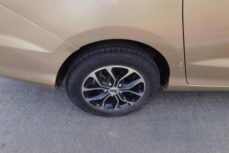 Used CHANGAN KAICHENG Oushang A600 2016 1.5L Manual Luxury 7-Seater Right Rear Wheel Hub