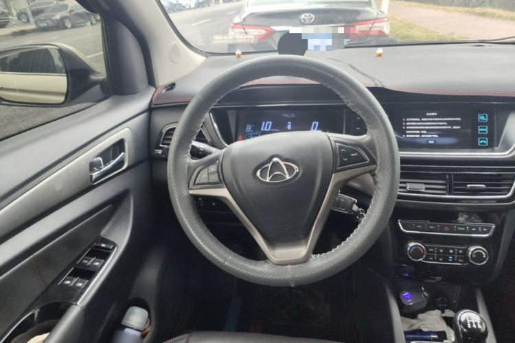 Used CHANGAN KAICHENG Oushang A600 2016 1.5L Manual Luxury 7-Seater Steering Wheel