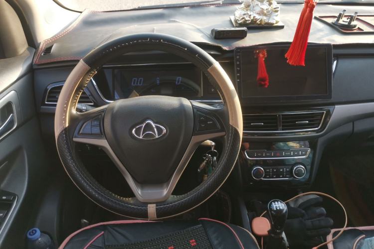 Used CHANGAN KAICHENG Oushang A600 2016 1.5L Manual Luxury 7-Seater Steering Wheel