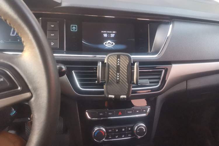 Used CHANGAN KAICHENG Oushang A600 2017 1.5L Manual Luxury Model Audio And AC Panel