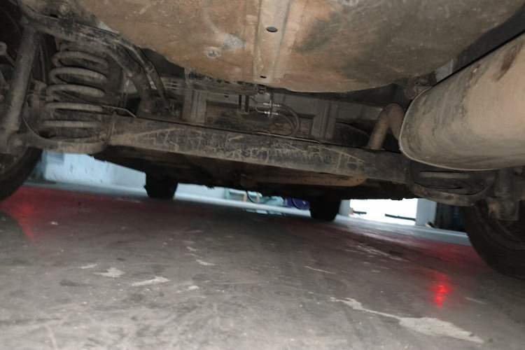 Used CHANGAN KAICHENG Oushang A600 2017 1.5L Manual Luxury Version Chassis Rear