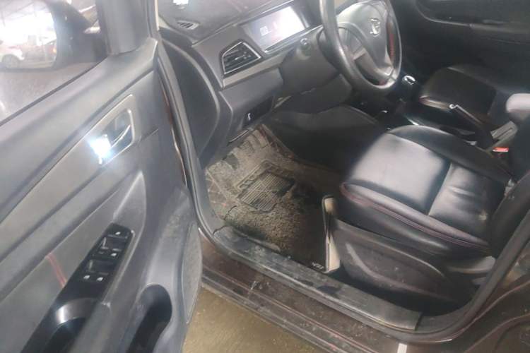 Used CHANGAN KAICHENG Oushang A600 2017 1.5L Manual Standard Edition Driver Seat