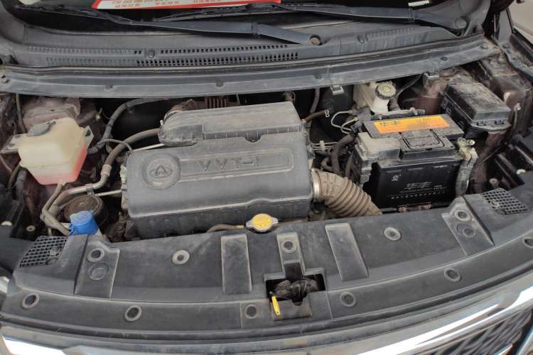 Used CHANGAN KAICHENG Oushang A600 2017 1.5L Manual Luxury Model Engine Bay