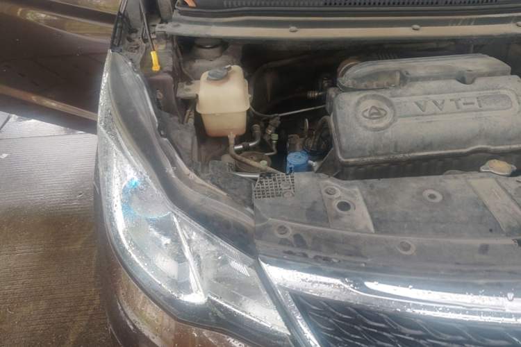 Used CHANGAN KAICHENG Oushang A600 2017 1.5L Manual Standard Edition Engine Bay Right