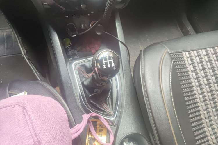 Used CHANGAN KAICHENG Oushang A600 2017 1.5L Manual Elite Model Gear Lever