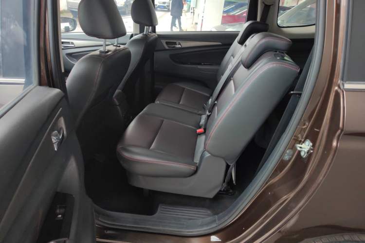 Used CHANGAN KAICHENG Oushang A600 2017 1.5L Manual Luxury Model Interior 1